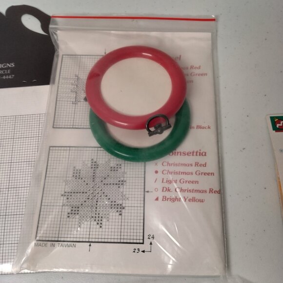 Christmas Cross Stitch Kit Lot of 6 Mixed Projects Ornaments Card Display Stand - Picture 5 of 14